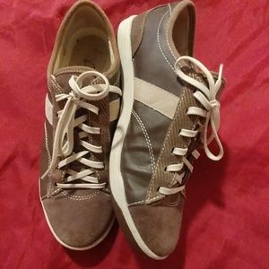 Brown leather/suede Keds sneakers